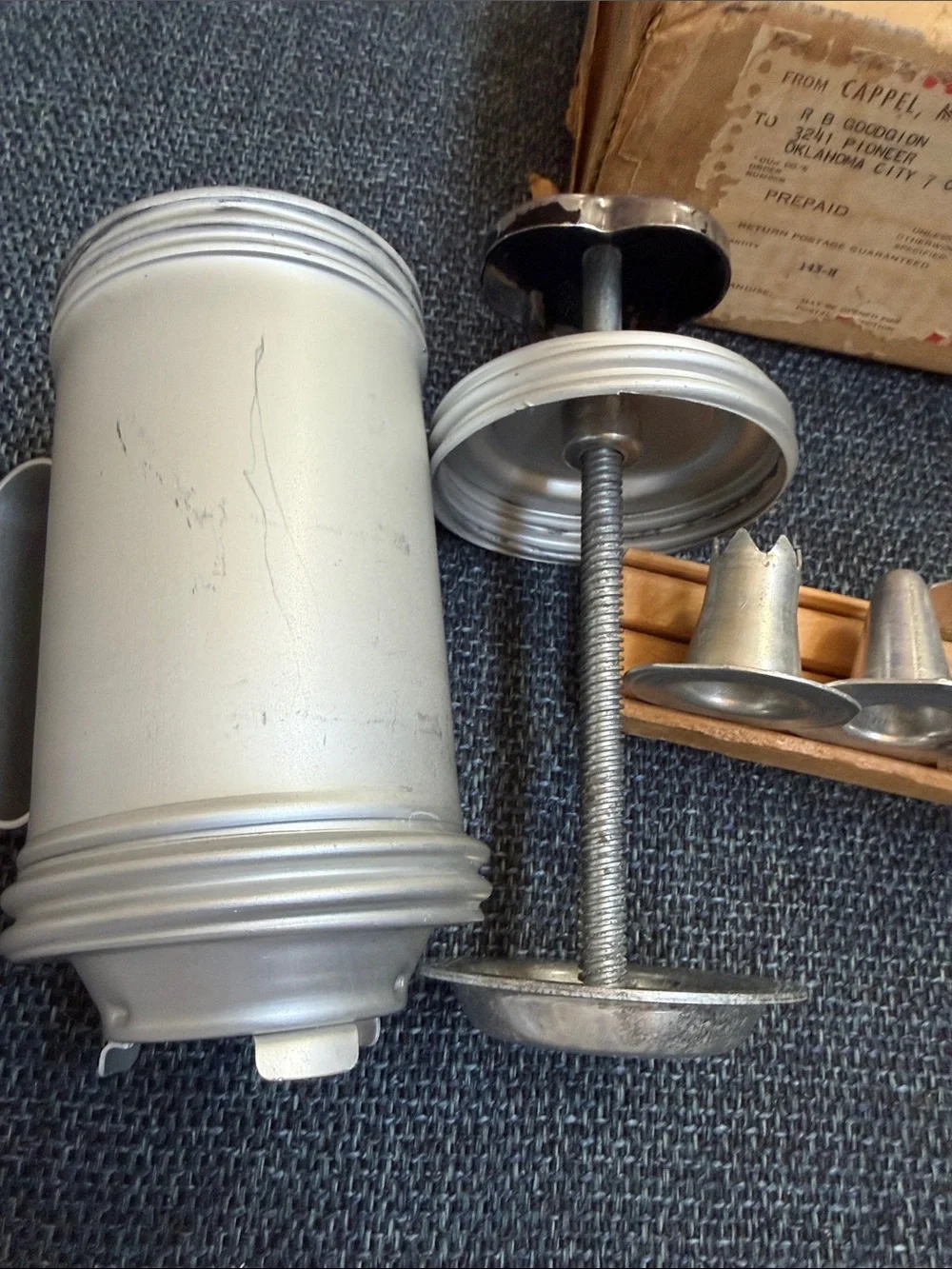 Vintage Mirro Aluminum Cookie Press 14 attachments original box